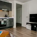 Modern 1 Bed Flat in Wandsworth