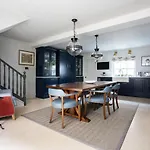 First Street III By Onefinestay