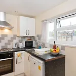 S6 Ensuite Loft Studio Space