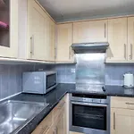 Pass The Keys Pimlico Apartment Minutes From Big Ben, And London Eye