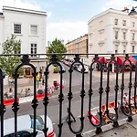 Charming Pimlico Home Close To The River Thames By Underthedoormat