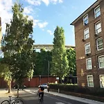 Specious 2 Bedroom Flat - Zone 1
