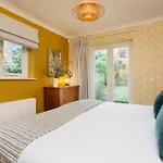 Bright 2 Bedroom Apartment With Garden In Clapham