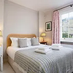 Bright 2 Bedroom Apartment With Garden In Clapham