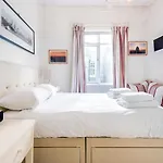 Classy And Spacious One Bedroom Flat In Amazing Location