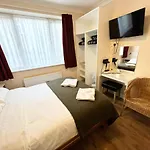 Melbourne House Hotel