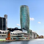 Canary Wharf Luxury Apartment With Panoramic Views
