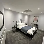 Regents Park 2 Bed Town House Apartment