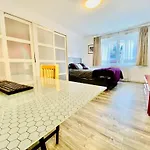 Luxury Triple Room Little Venice, London