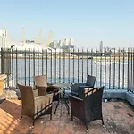 Stunning 3Bd Riverside Flat Communal Roof Terrace