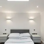 Stunning 1 Bedroom Flat