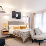 Rockwell East Aparthotel