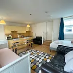 134 Kilburn Road Apartment