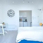 New One Bed Studio Room In The Lewisham Borough Free Parking!