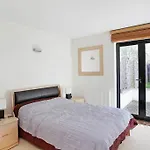 Garden Flat, Central Wimbledon & Parking, Close To Tennis