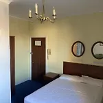 Merlyn Court Hotel