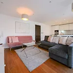 Contemporary High Street Kensington Apartment