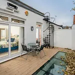Elegant House With Rooftop Terrace