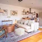 Penthouse At The Old Tea Factory