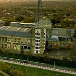 Entire 1-Bed Apartment In London Haringey