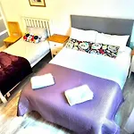Luxury Triple Room Little Venice, London