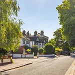 The Finchley Bolthole - Delightful 2Bdr Flat