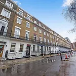 Oyo Townhouse 30 Sussex Hotel, London Paddington