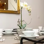 Penthousestays Notting Hill - Spacious 3 Bedroom King Bed Apartment - Near Portobello Road & Kensington High Street