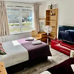 Luxury Triple Room Little Venice, London