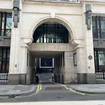 Central London 1 Bed Apartment