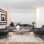 Stylish 2 Bedroom Apartment Near Oxford Street