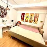 Love From Chelsea Large One Bed Superb Location Sloane Avenue Sw3