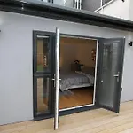 Lovely One Bed Apartment-Near All Transport-Village-Freeparking