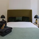 Phaedrus Living: City Center Luxury Flat Clarewood