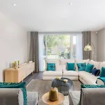 Luxury & Spacious Room With Hot Bath In Ultra Modern Flat