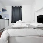 Studio In Central London, Soho - 04