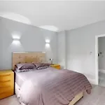 9 Brentwood Lodge