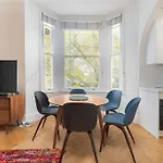 Beautiful Hampstead Home Rh6