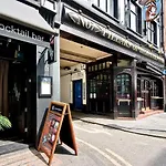 F4 Greek Street By City Living London