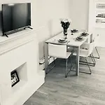 Super Apartment In Kensington Next To Hyde Park