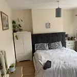 Cosy 6 Bedroom House