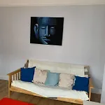 Cosy 6 Bedroom House