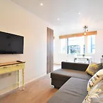 Stunning Apartment, Shirland Mews