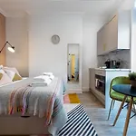 Notting Hill By Capital