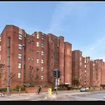 Central London Riverview Apartment