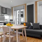 Brand New 1Bed Apt - Zone 1 - 4 Stations Nearby