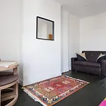Entire Luxurious Flat Sleeps 4 Persons