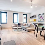 Brand new&modern flat in Fulham