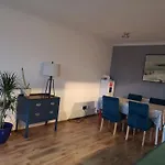 2 Bed Flat, Bounds Green, Piccadilly Line, London N11