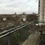 Brixton/Clapham 2 Bed Flat, Large Balcony, Parking
